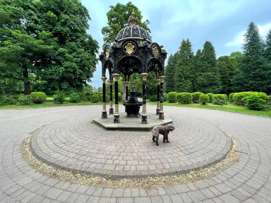 Traditional Apt Close To City Centre & Hampden Glasgow Bagian luar foto