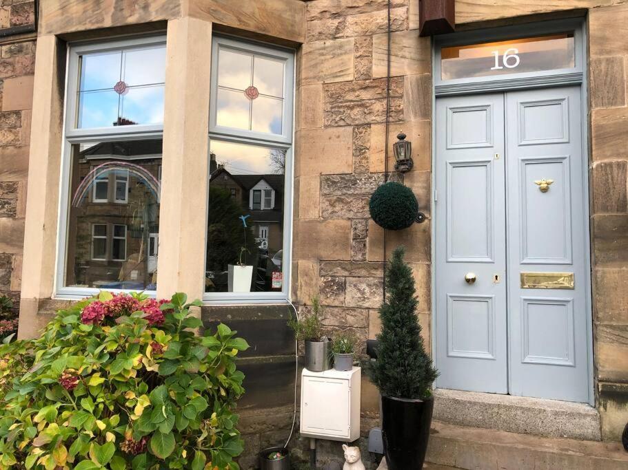 Traditional Apt Close To City Centre & Hampden Glasgow Bagian luar foto