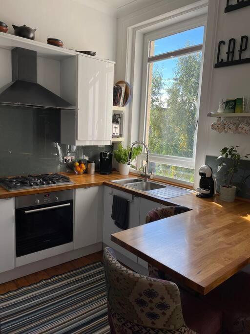 Traditional Apt Close To City Centre & Hampden Glasgow Bagian luar foto