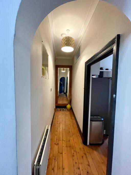 Traditional Apt Close To City Centre & Hampden Glasgow Bagian luar foto