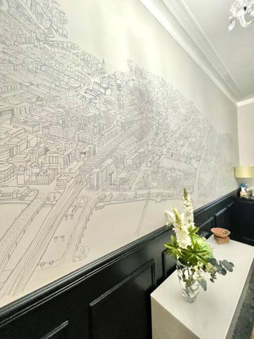 Traditional Apt Close To City Centre & Hampden Glasgow Bagian luar foto